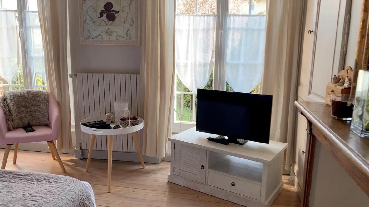 Les Fougeres Villa Honfleur Luaran gambar